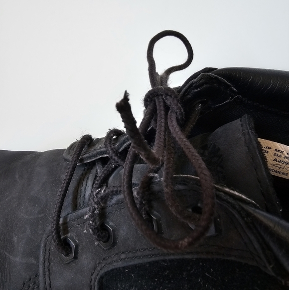 Timberland Women's 7 Black Leather Ankle Boots - Picture 2 of 8